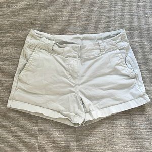 Vineyard Vines everyday shorts - size 4